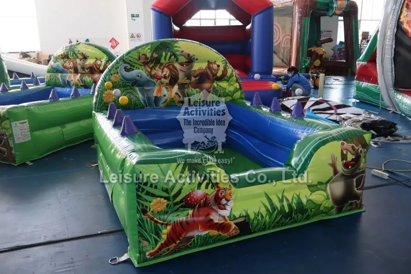 Inflatable Jungle Ball Pool With Air Jugglers
