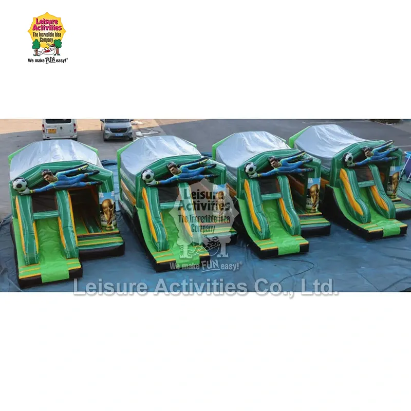 Lâu đài Bouncy bóng đá nhiều người chơi bơm hơi nhỏ có cầu trượt